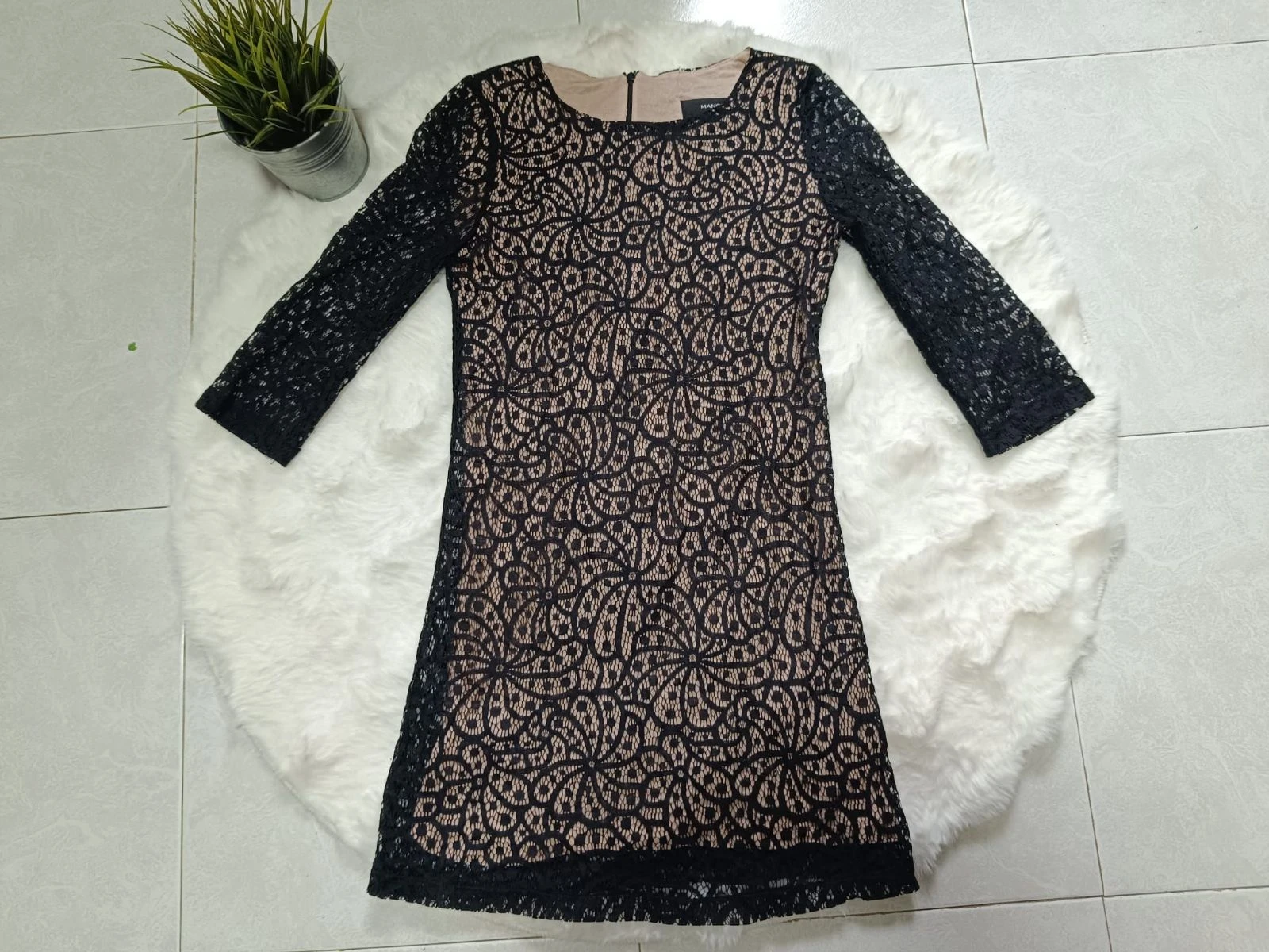 vestido Mango suit de renda preto - robe em dentelle noire – photo 11